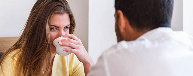 Frau verliebt Männer in sich
