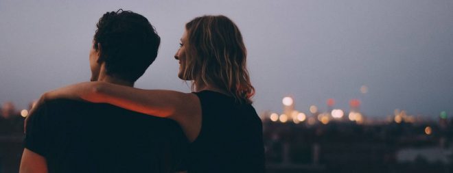 Mann und Frau in die Beziehung
